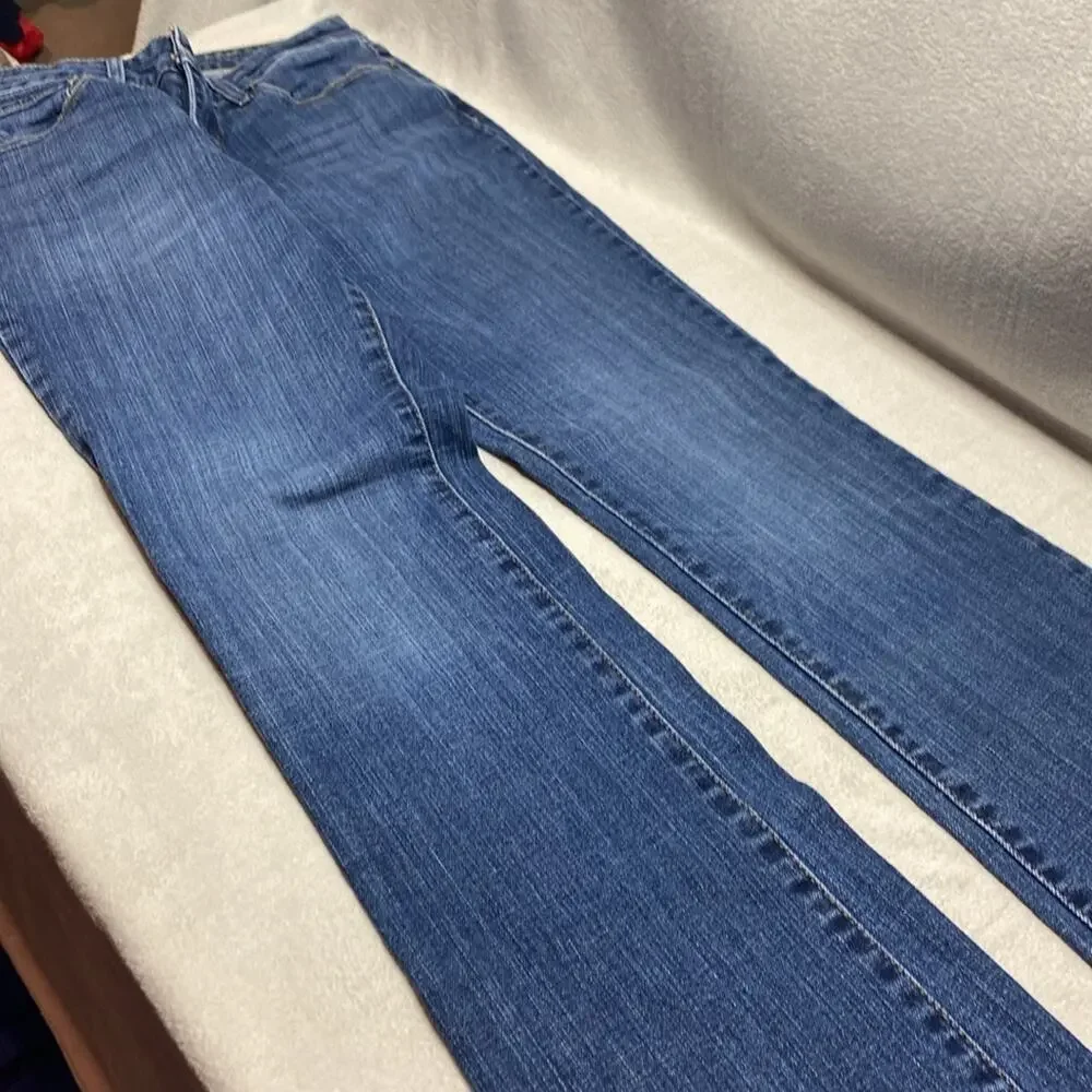 Levis levi blue